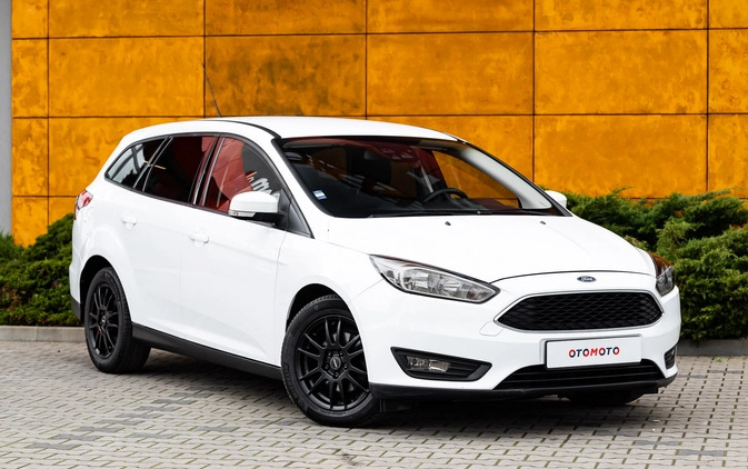 Ford Focus cena 33900 przebieg: 146000, rok produkcji 2015 z Radom małe 742